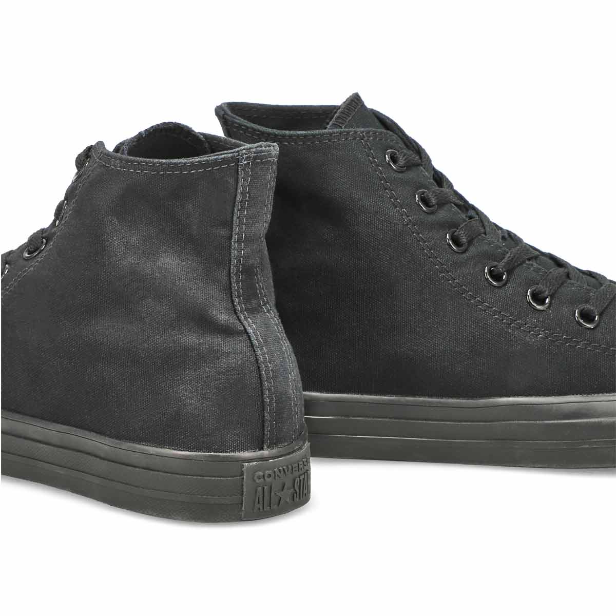 13801-chuck-taylor-all-star-hi-men-1.jpg