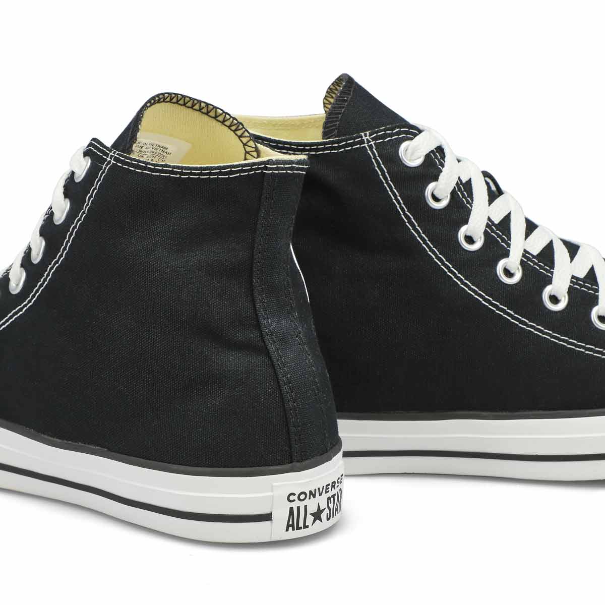 13801-chuck-taylor-all-star-hi-men-1.jpg