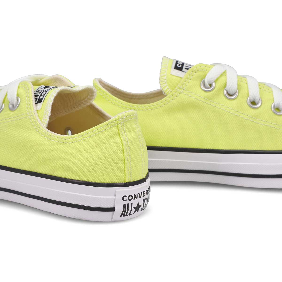 33936-chuck-taylor-all-star-women-1.jpg