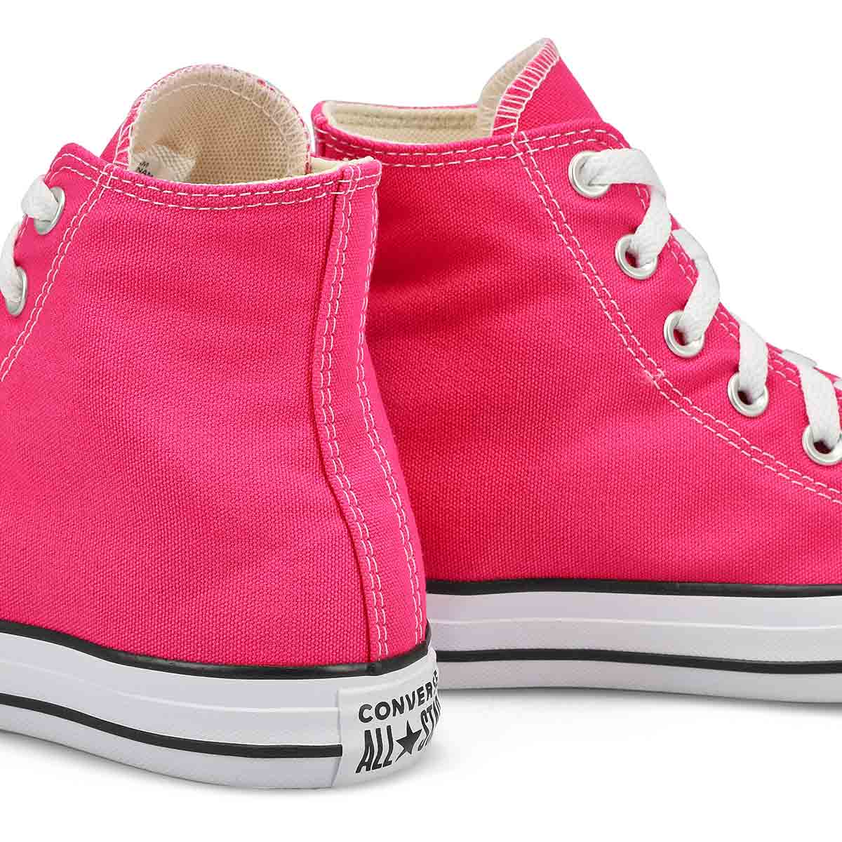 34076-chucktaylor-all-star-hi-women-1.jpg