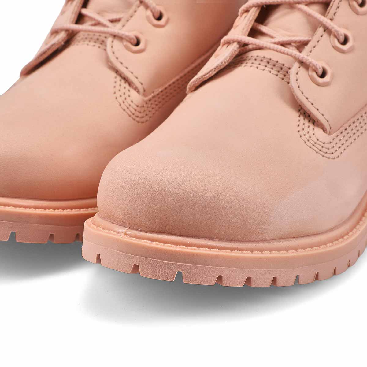 57800-premium-women-12.jpg