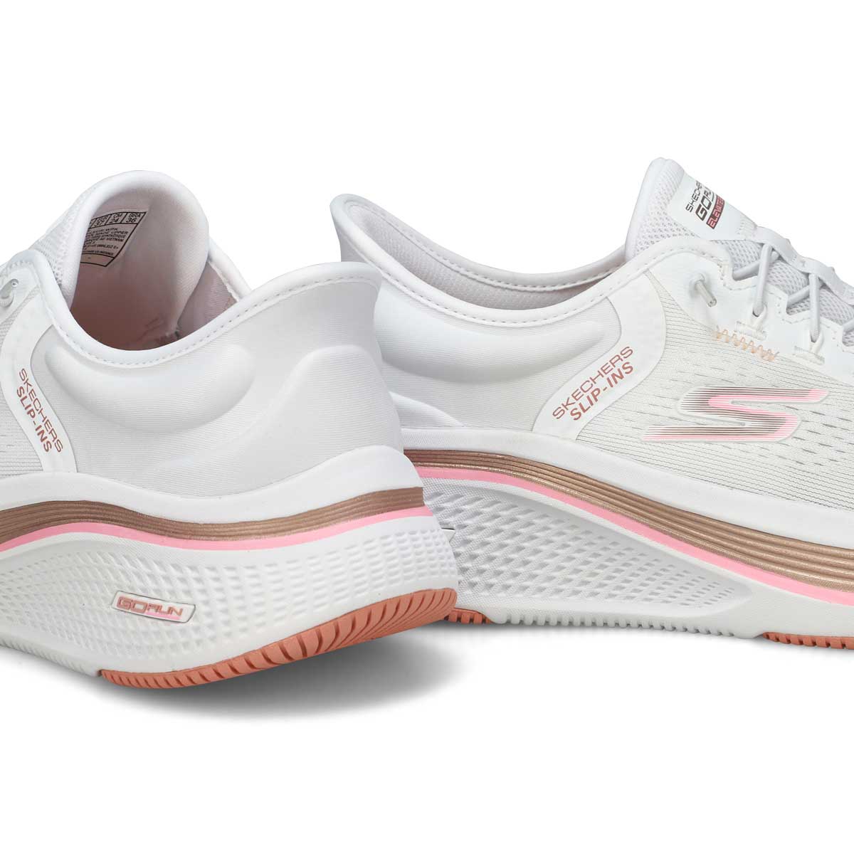 8725-go-run-elevate-2-0-banyan-women-1.jpg