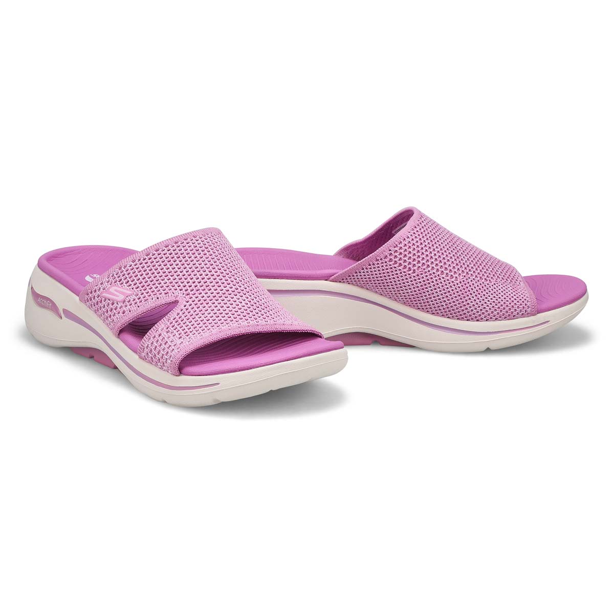 9272-go-walk-arch-fit-women-1.jpg